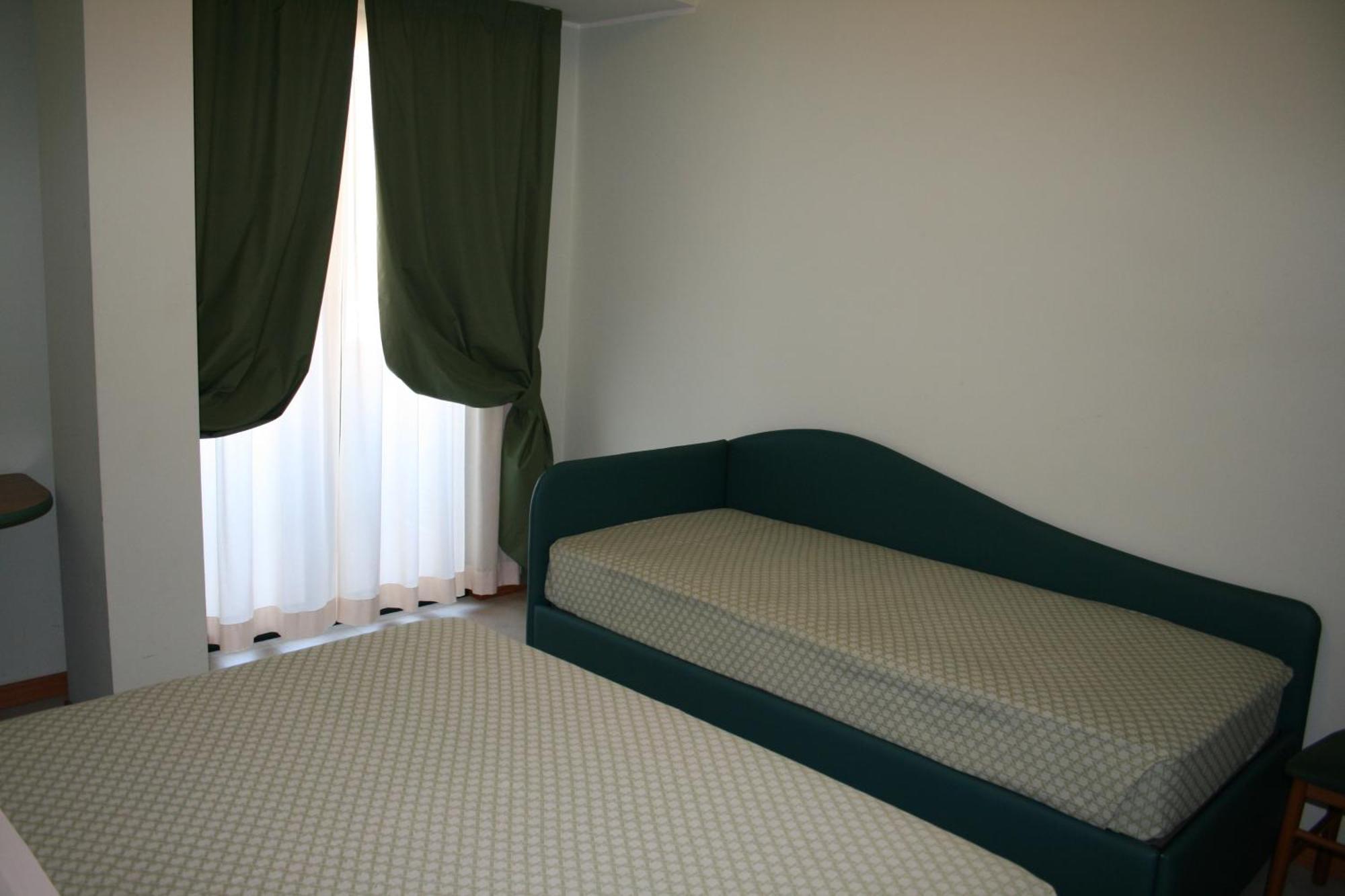 La Perla B&B Hotel Розето дели Абруци Екстериор снимка