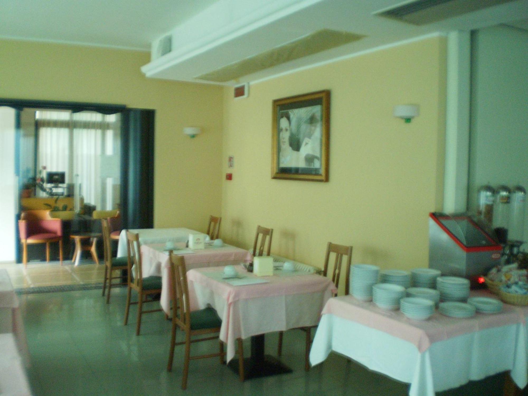 La Perla B&B Hotel Розето дели Абруци Екстериор снимка