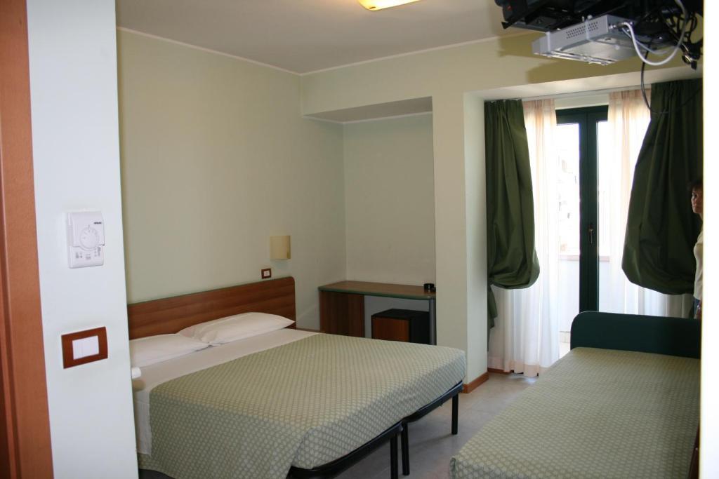 La Perla B&B Hotel Розето дели Абруци Стая снимка