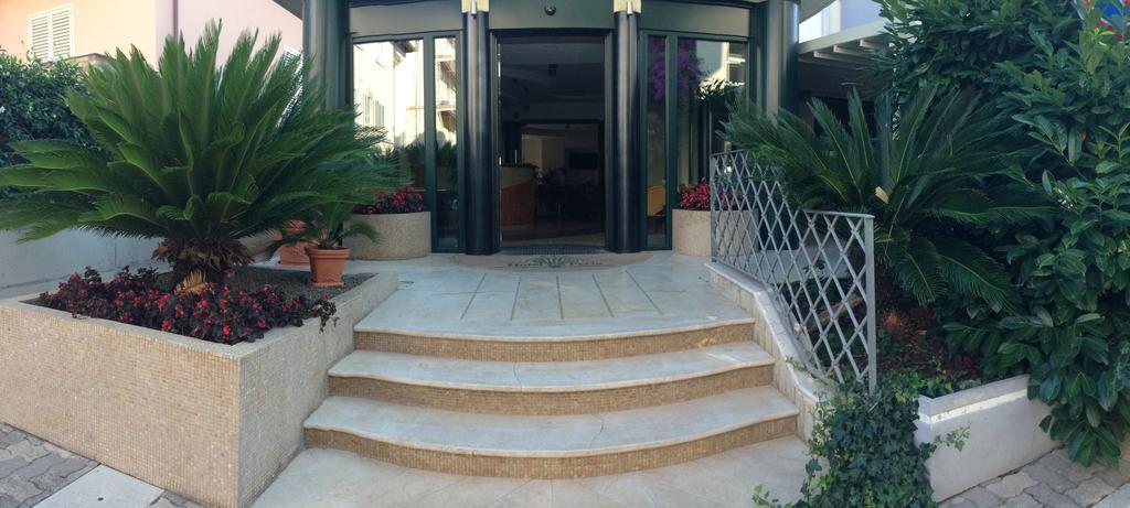 La Perla B&B Hotel Розето дели Абруци Екстериор снимка