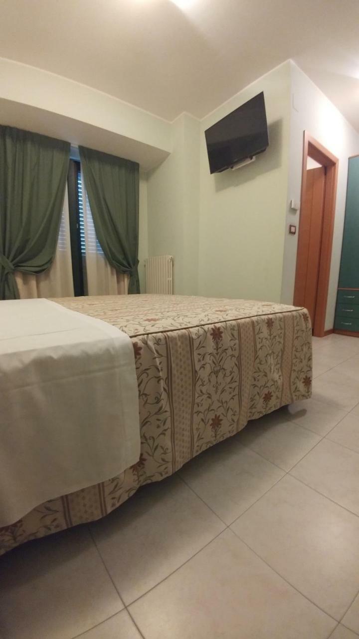 La Perla B&B Hotel Розето дели Абруци Екстериор снимка